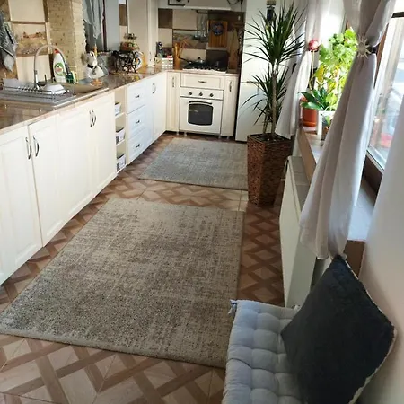 Lägenhet Flomar By The Sea