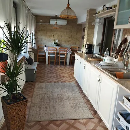 Flomar By The Sea Appartement *